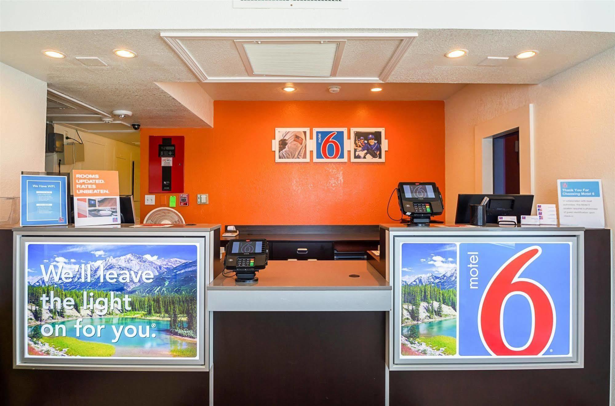 Motel 6-Pueblo, Co - I-25 Eksteriør bilde